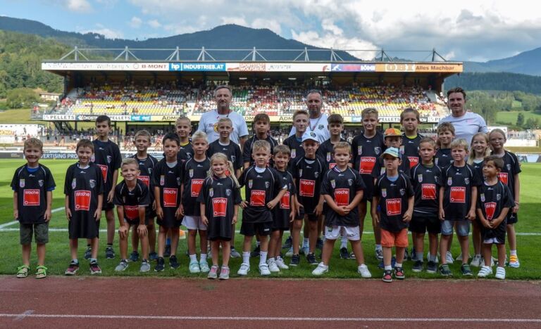 Ein unvergessliches Erlebnis: Spieleinlauf für Kinder und Jugendliche bei WAC gegen GAK in der Lavanttal-Arena