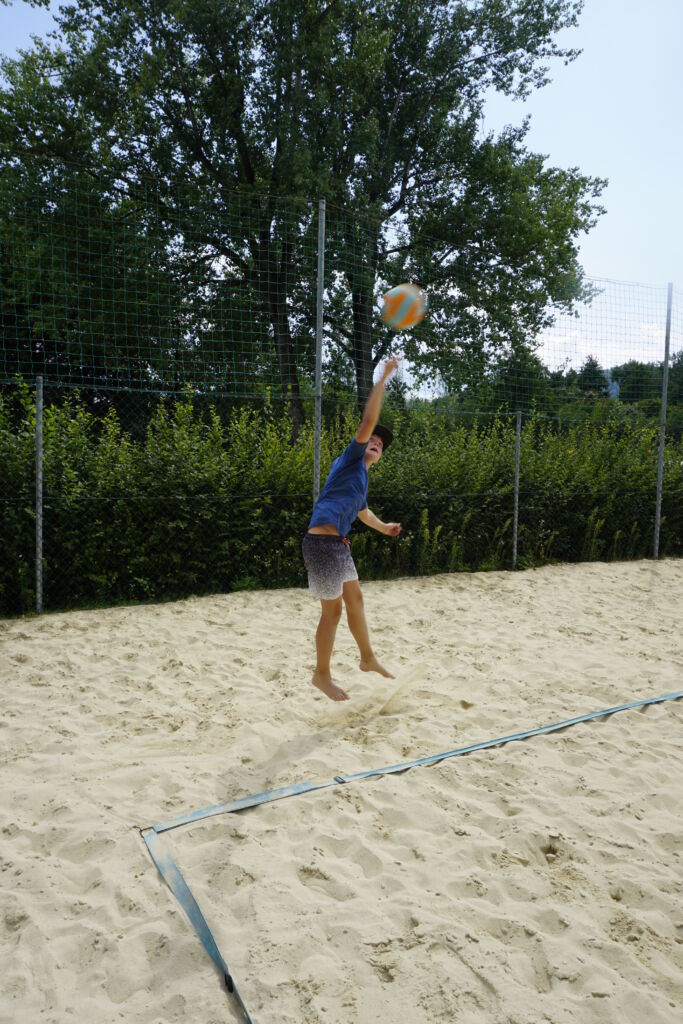 Aufschlag Beachvolleyball
